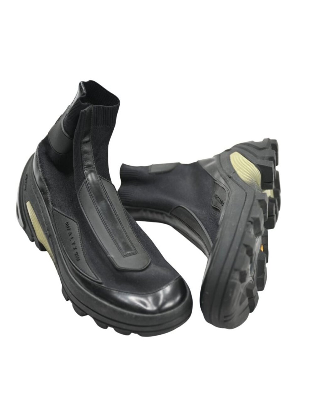 1017 ALYX 9SM Chelsea Knit Boots with Vibram Sole in Black